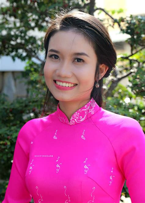 vietnamese girl with ao dai