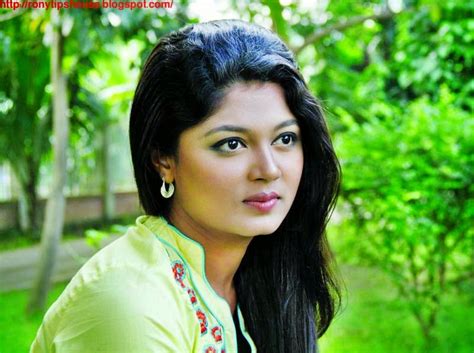 all actress biography and photo gallery moushumi hamid bangladeshi model actress wallpaper