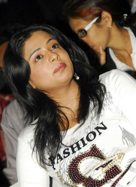 bollywood actreeses tamil actress priyamani hot scene south actress priyamani sexy photos
