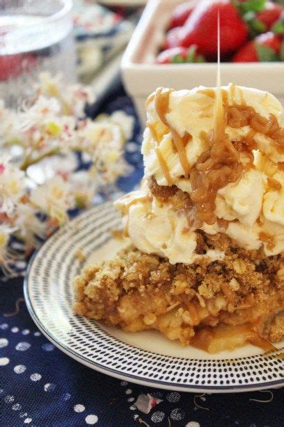 Mom’s Apple Crumble Pie With Salted Maple Caramel Sauce