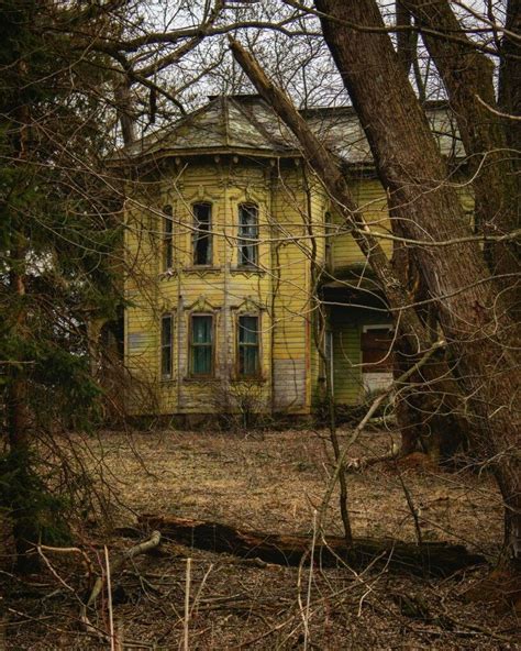 abandoned farmhouse  rural ohio usa photo mark soergel