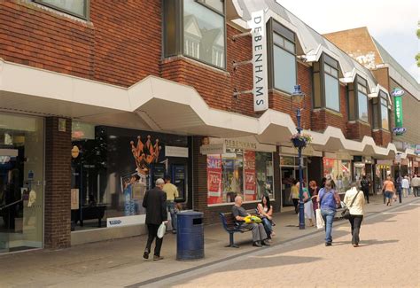 fears  gravesend town centre  major retailer falls  administration