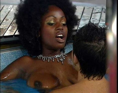 makosi musambasi exposing her huge boobs and looking very sexy photo 4