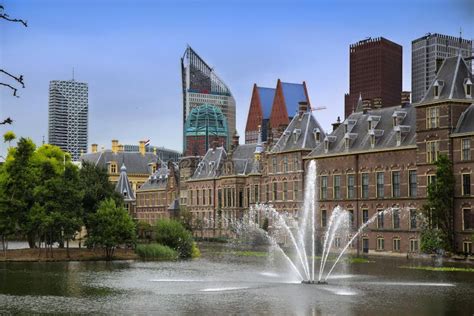 binnenhof palast  den haag die niederlande stockfoto bild von netherlands geschichte