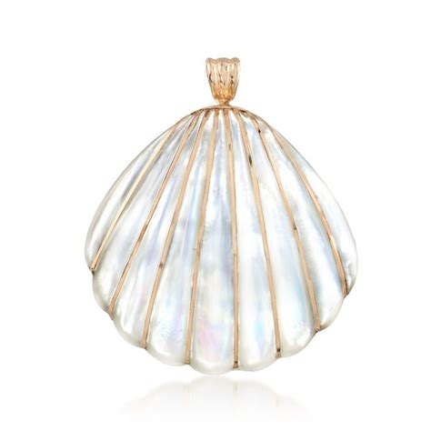 Mother Of Pearl Seashell Pendant With 4 4 5mm Cultured Pearls In 14kt