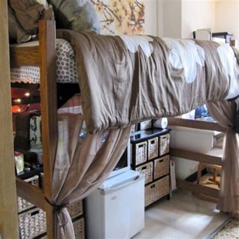 Small Closet And Too Much Stuff Try These 35 Hacks Dorm Room Closet