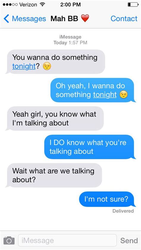 15 types of sexts that charge up your love life