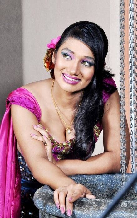 sri lankan models and actress upeksha swarnmali in pink