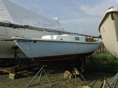bristol yachts corinthian sailboat  sale   york