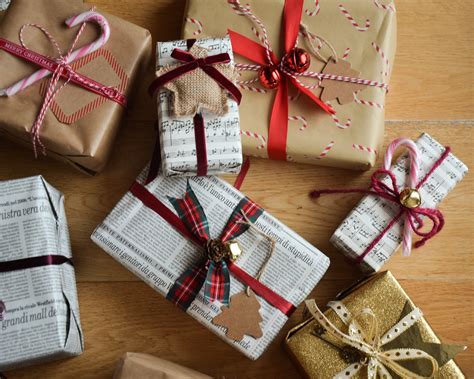 decorare  pacchetti natalizi idee  spunti alessandra dagostino