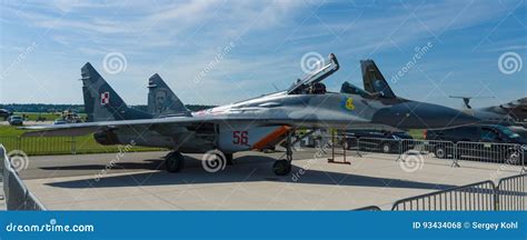 air superiority fighter multirole fighter mikoyan mig  editorial