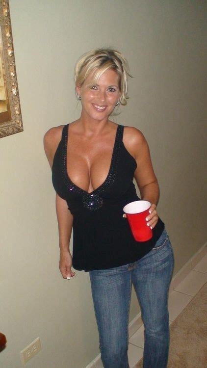 Hot Blond Milf In Black Top And Jeans Milfs Pinterest