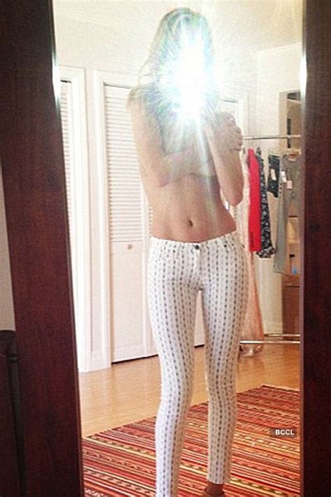 Troubled Actress Amanda Bynes Posts A Sexy Selfie For Her