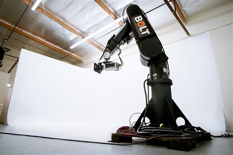 rent  phantom veo  bolt high speed cinebot robot arm cyc studio  prices sharegrid los