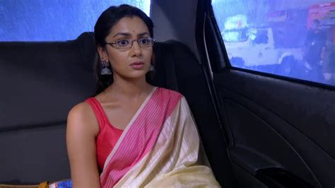 Sriti Jha Celebrity Style In Kumkum Bhagya Episode 1410 2019 From