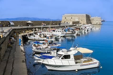heraklion  venetian harbour allincrete travel guide  crete