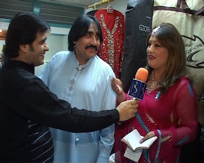 star shining pashto comedy actor ismail shahid   wife khurshid