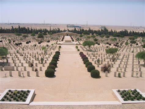 egy el alamein war cemetery world war  cemeteries  photographic guide   cemeteries