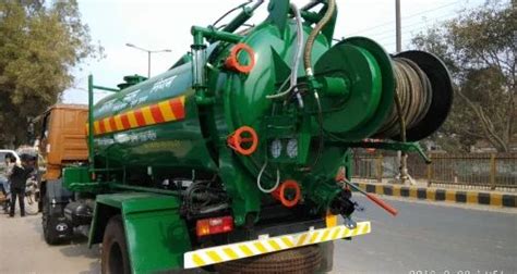 truck chassis mounted jetting cum suction machine medium model name
