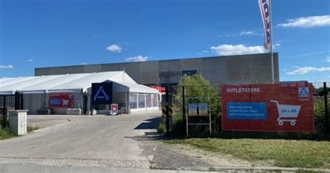 vernieuwde aldi opent op  juli eerste aldi winkel van het land  eco beton veurne hlnbe