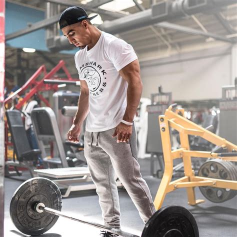 See This Instagram Photo By Gymshark Mens Workout Clothes Hot Gym