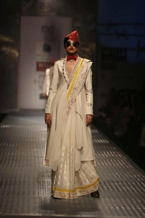 anju modi spunky saree with images india fashion week