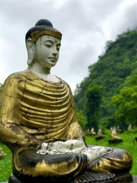 buddha statue  mt zwekabin  hpa  myanmar oc rtravel