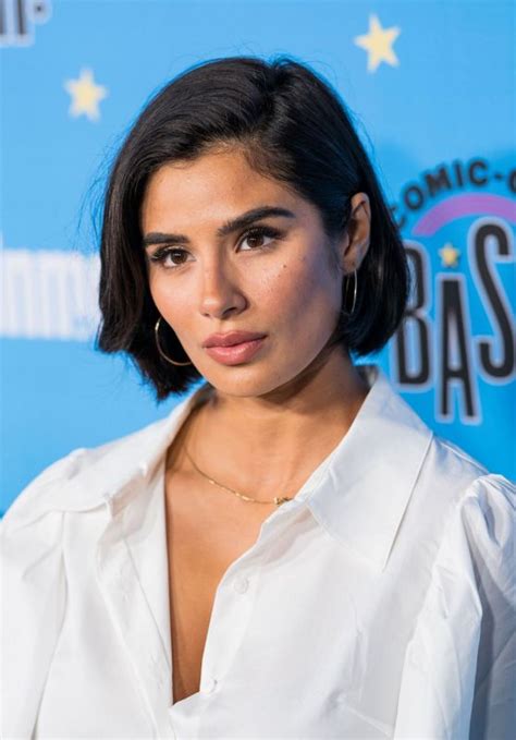 diane guerrero style clothes outfits and fashion