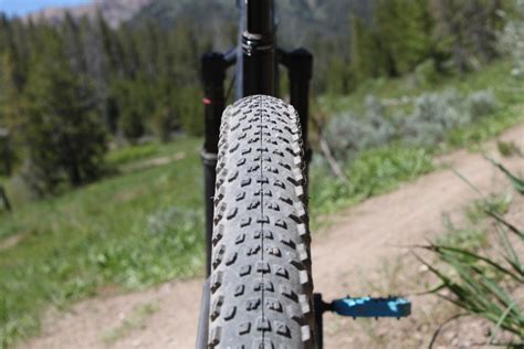 Review New Maxxis Rekon Race Xc Tire Rolls Fast And Bites Hard Into
