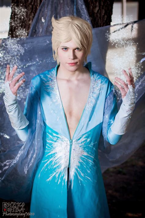 Geek With Curves Gender Swapped Frozen Cosplay