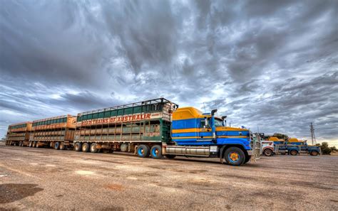 road trains  australia tomgordon galleries digital photography review digital photography