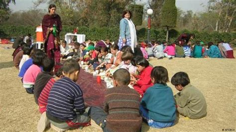 afghan woman brings education to orphans world breakings news and