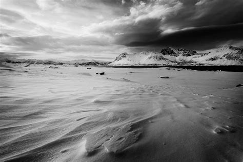 tips  monochrome photography iceland photo tours