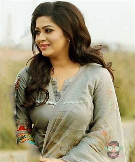 bangladeshi actress azmeri haque badhon