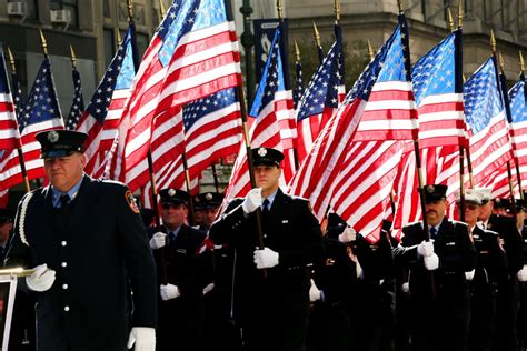 thousands march  nyc veterans day parade upicom