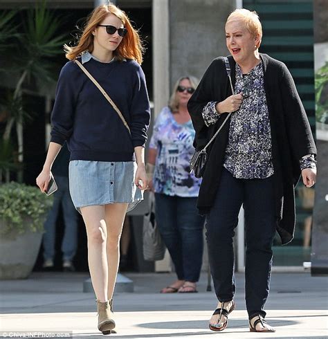emma stone heads to the movies with mother krista in los angeles daily mail online