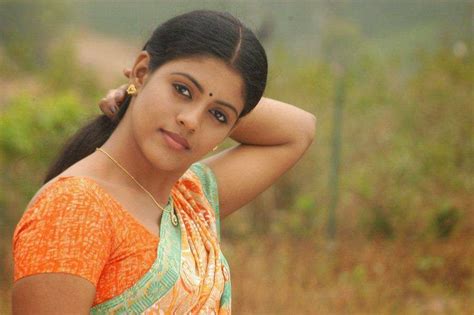 Actress Iniya Latest Stills Hd Latest Tamil Actress