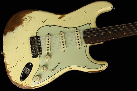 fender custom  stratocaster heavy relic aged vintage white sn  gino guitars