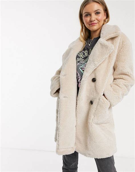 asos mantel teddy coat double breasted peacoat winter outfits taupe latest trends wraps