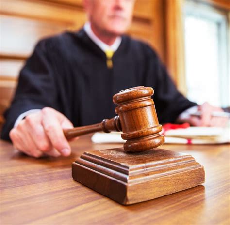 federal judges failing   senior status lawyers guns money