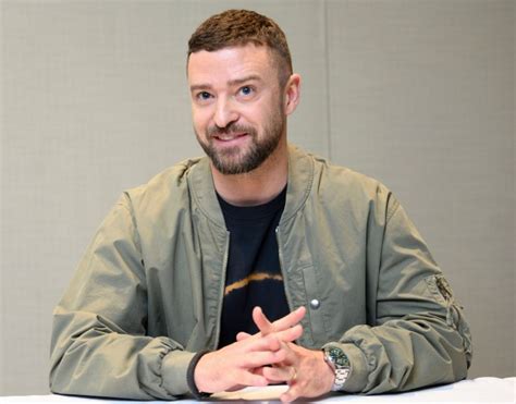 justin timberlake shares throwback snap to encourage first time voters