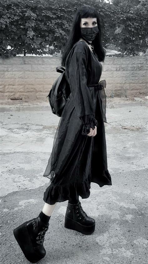 dark fashion gothic fashion high fashion alternative outfits