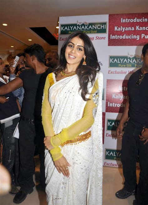 Hot Picture Of Hollywood Genelia Launches Kalyanakanchi Wedding Store