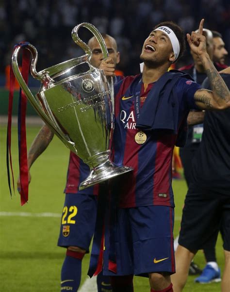 barcelona barcelona remain anchored    champions league win marca  english