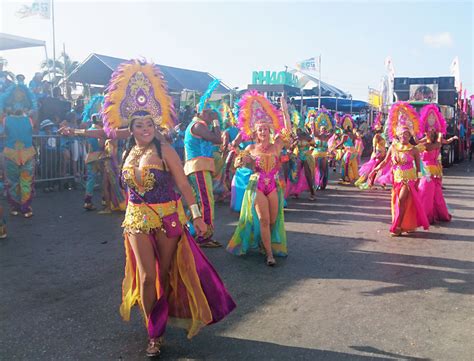 carnaval  curacao vieren eiland meisje