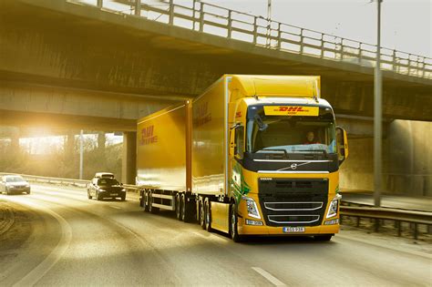 dhl freight  volvo trucks join forces  speed  transition  fossil  road transport