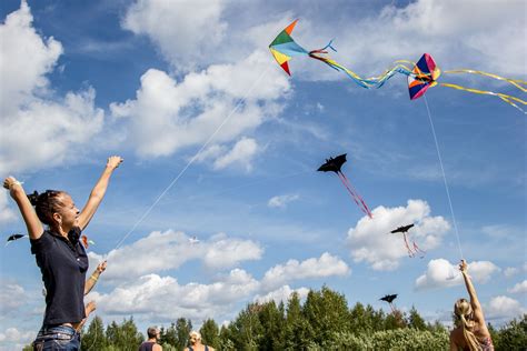 fly kites  clean monday neos kosmos