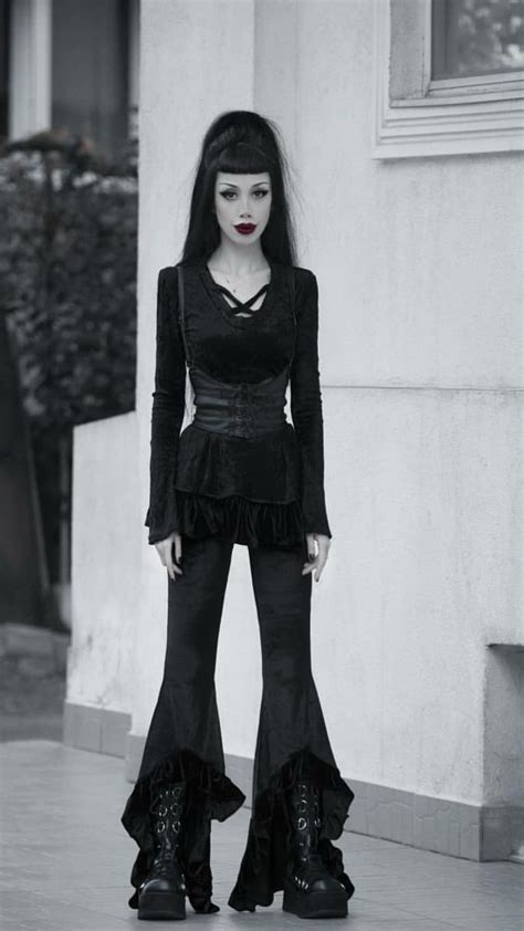 pin by spiro sousanis on gothography fashion style goth