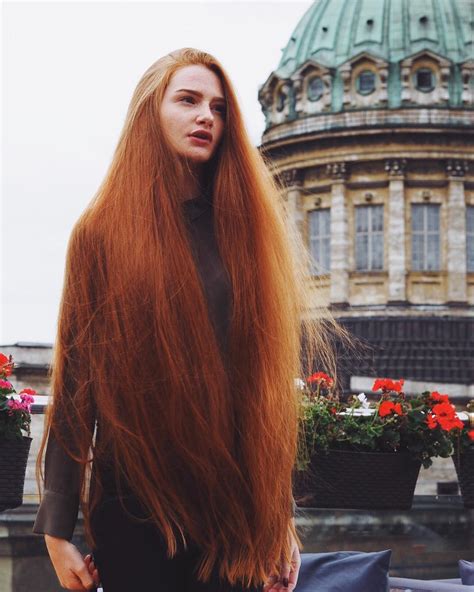 Russian Woman Who Suffered From Alopecia Now Has Beautiful
