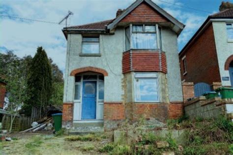residential for improvement hampshire so18 £100 000 uk